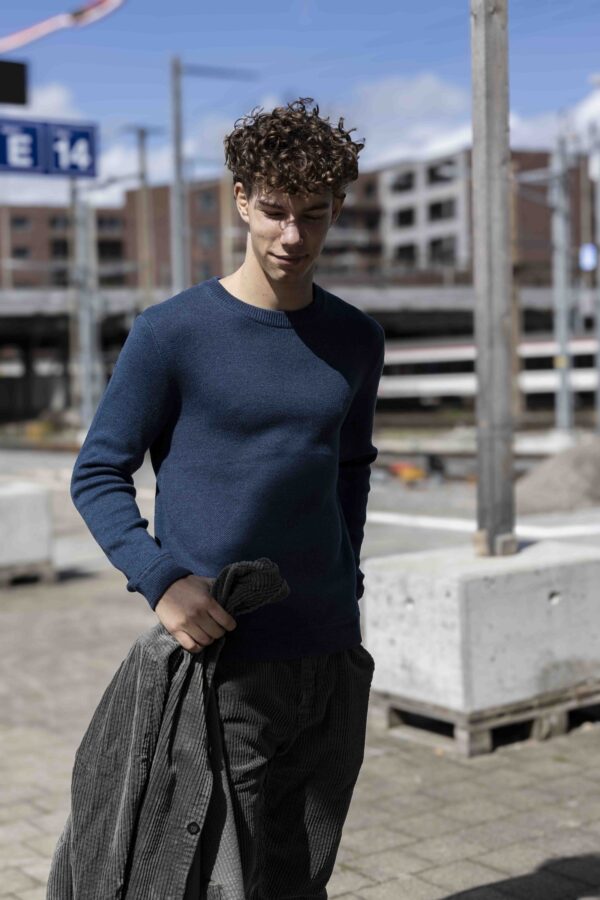 AMBROSE C.Neck 60%Co, 30%NY, 10%WO